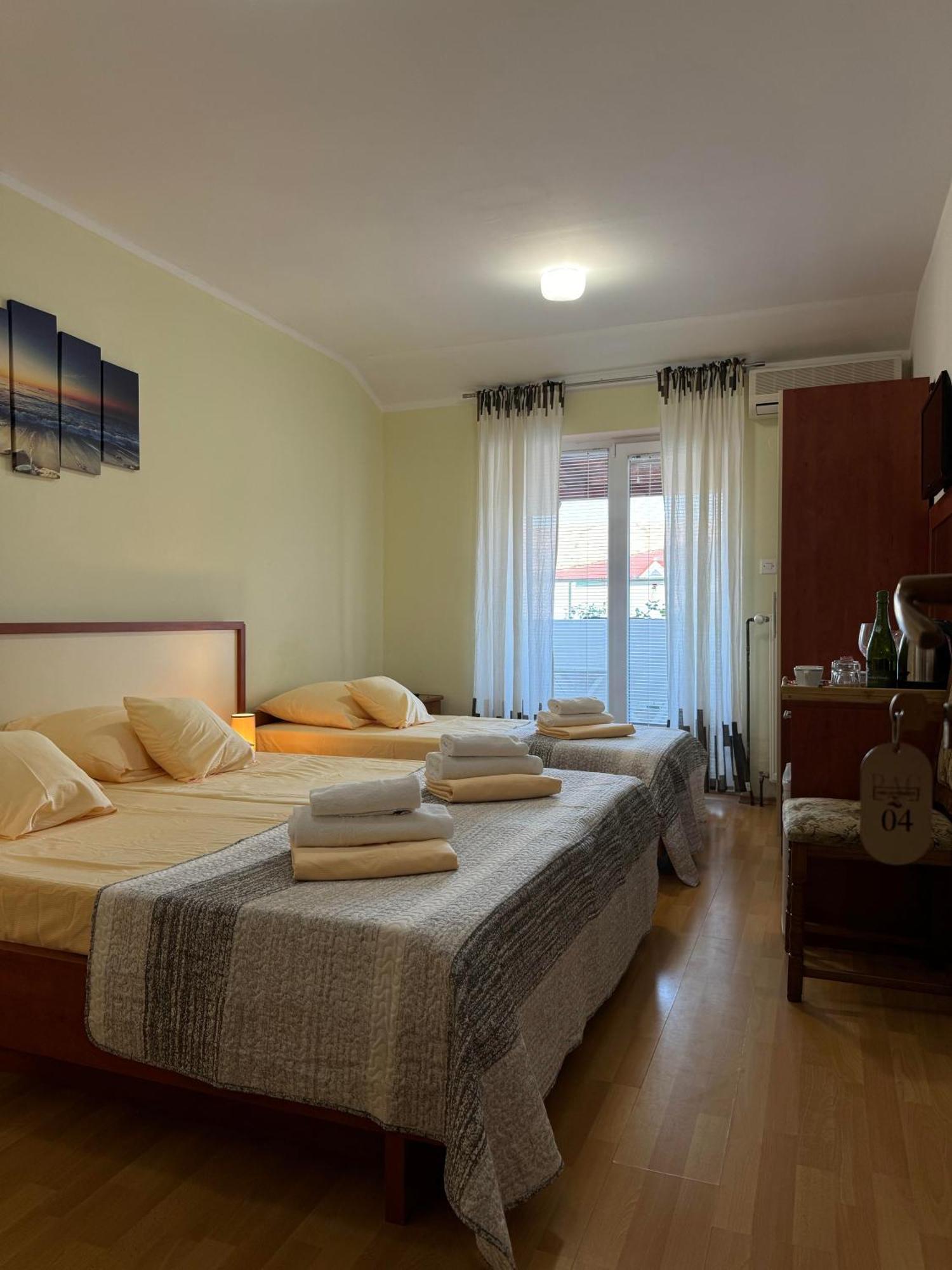 Pag Vero Apartments Паг Екстериор снимка