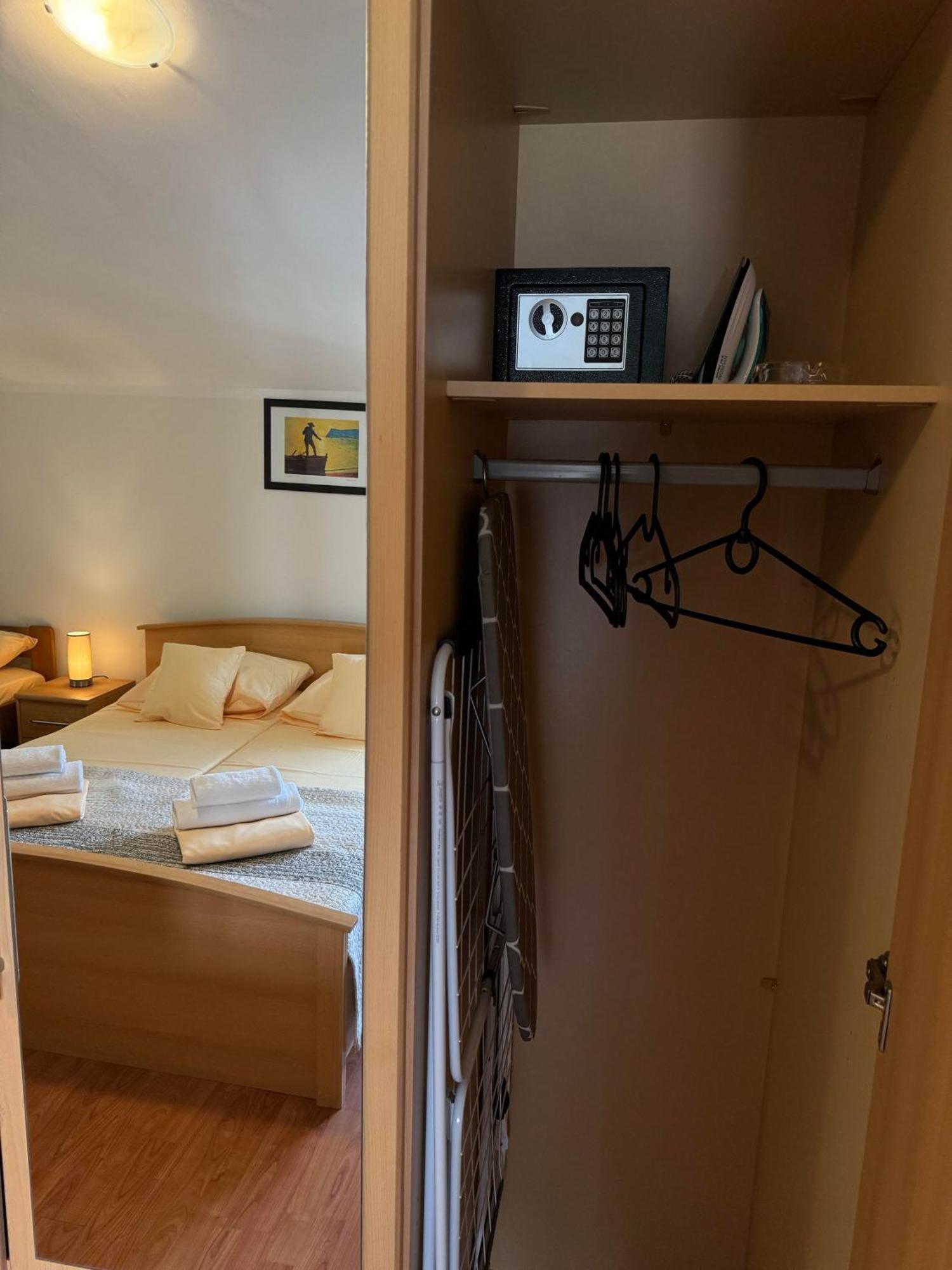 Pag Vero Apartments Паг Екстериор снимка