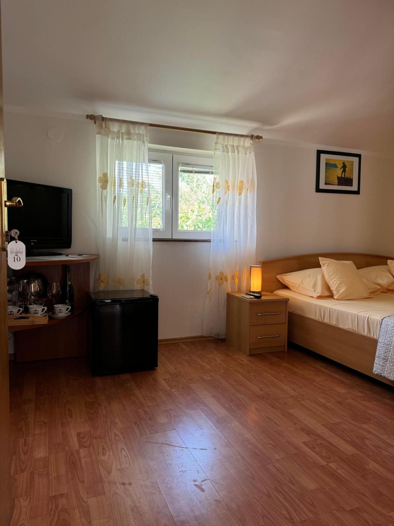 Pag Vero Apartments Паг Екстериор снимка