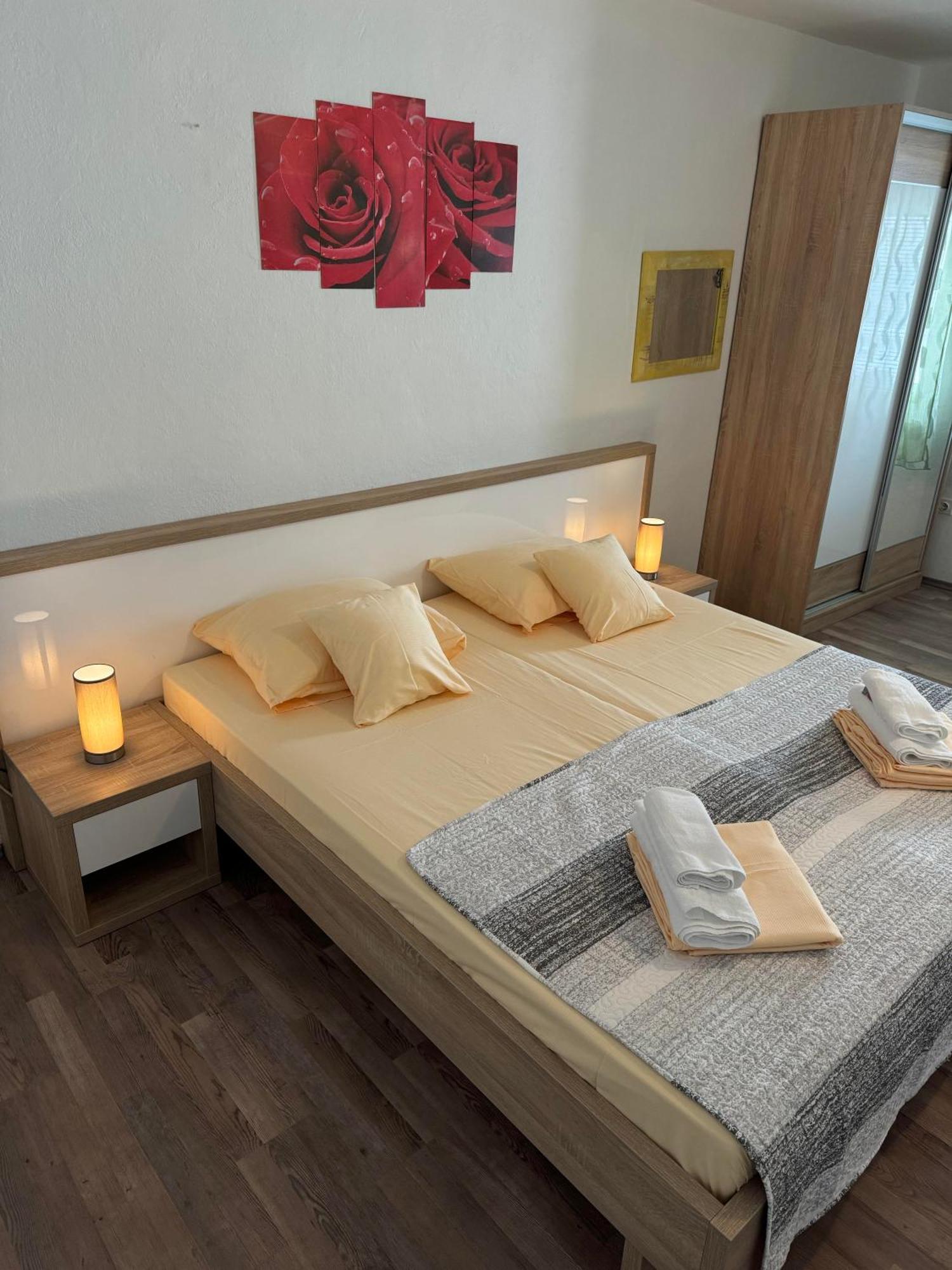 Pag Vero Apartments Паг Екстериор снимка
